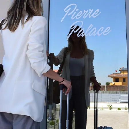 Pierre Palace *
